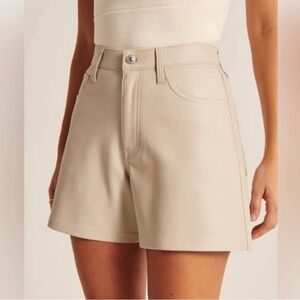 Abercrombie curve love vegan leather dad short NWT